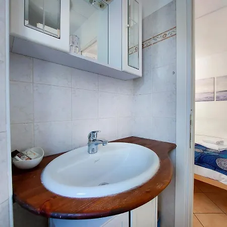 Easy Welcome Tiny Apartment *